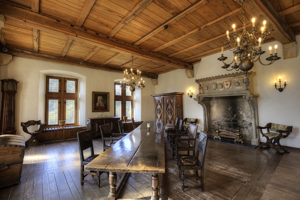 chateau kasteel Bourscheid vianden luxemburg luxembourg burcht ruine slot unesco erfgoed castellum middeleeuwen ardennen karolingische romeinse vesting